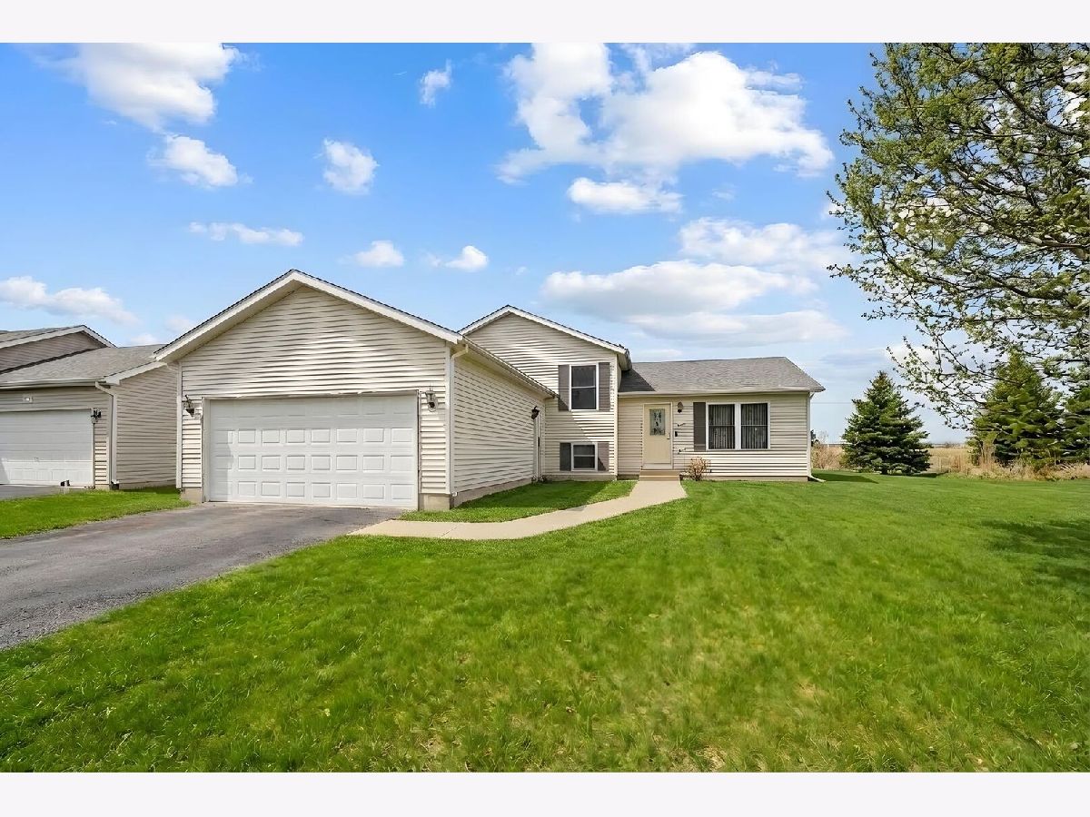  For Sale Cortland Illinois, 424 Aspen Drive