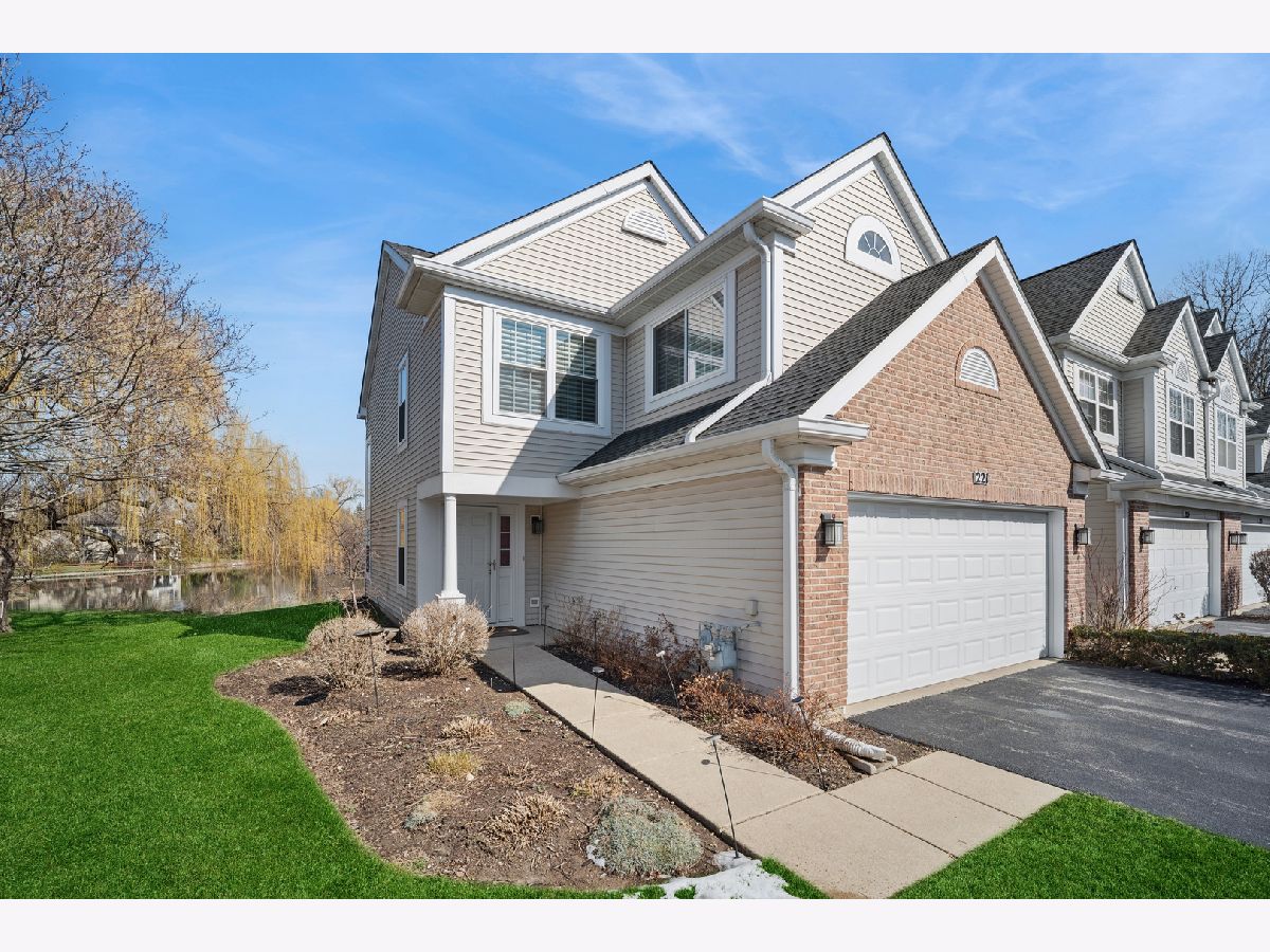 Townhomes & Condos & Homes For Sale Willow Creek West Chicago Illinois, 221 Ainsley Drive