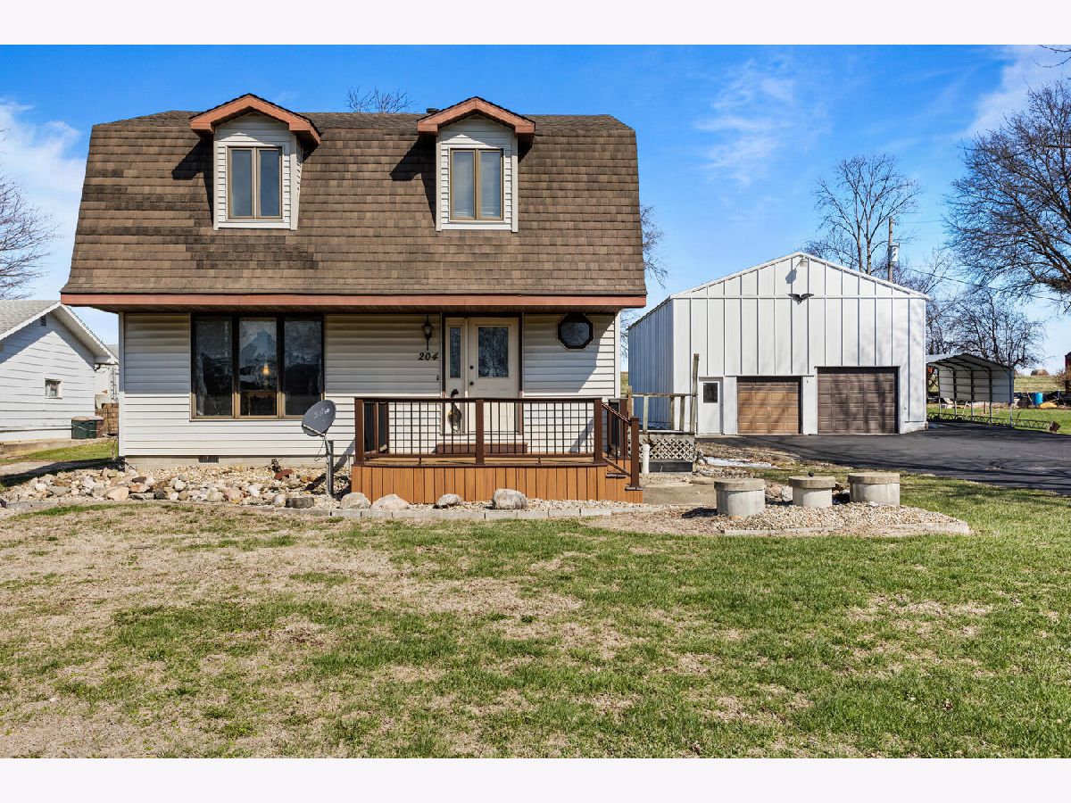  For Sale White Heath Illinois, 204 Meade Street