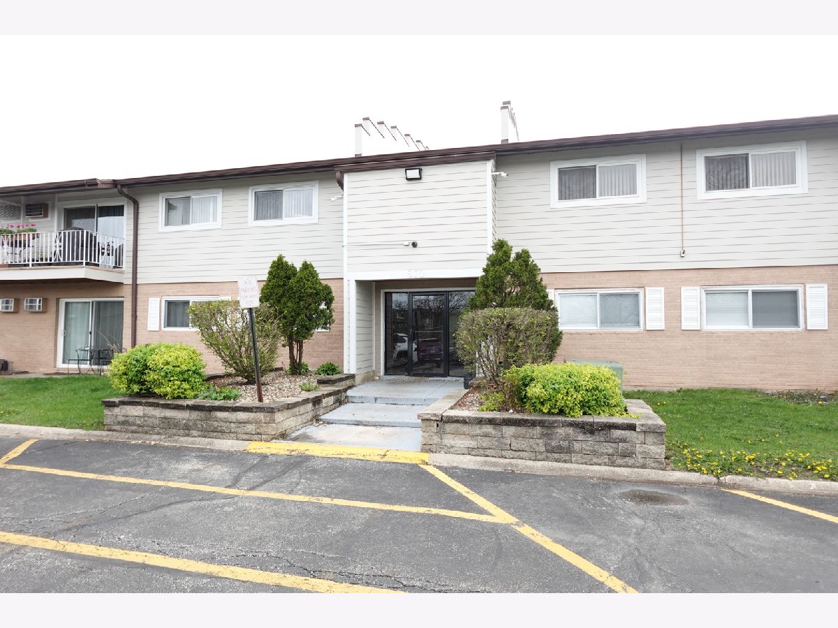  For Rent Prospect Heights Illinois, 870 Old Willow