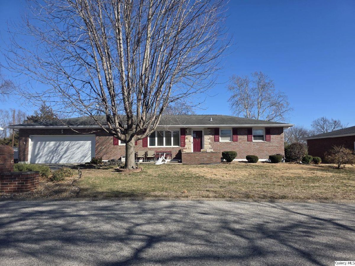  For Sale Quincy Illinois, 2432 Northridge