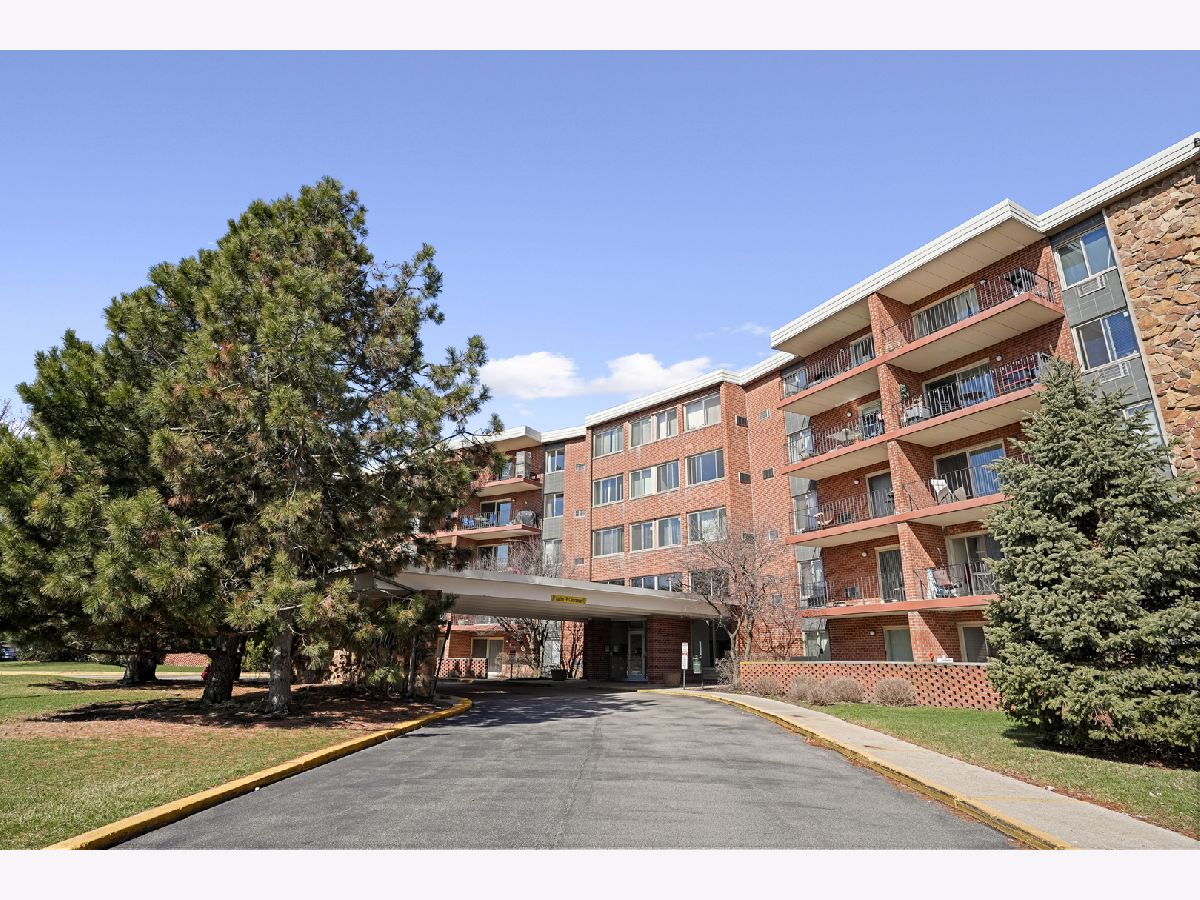  For Sale Prospect Heights Illinois, 16 Old Willow Road