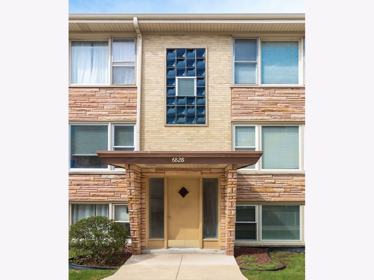  For Rent Chicago Illinois, 6828 Northwest