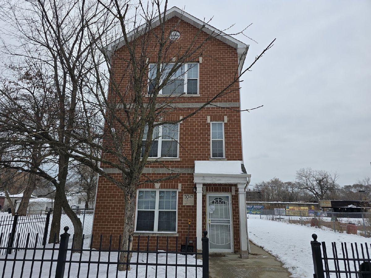  For Rent Chicago Illinois, 7047 Lowe