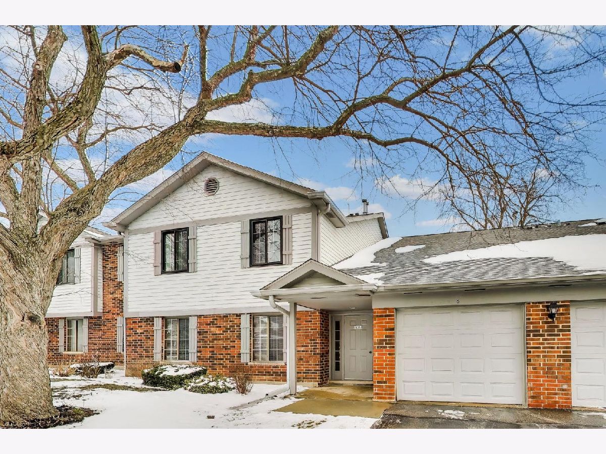 Townhomes & Condos For Sale Pheasant Trail Arlington Heights Illinois, 1604 Partridge Court