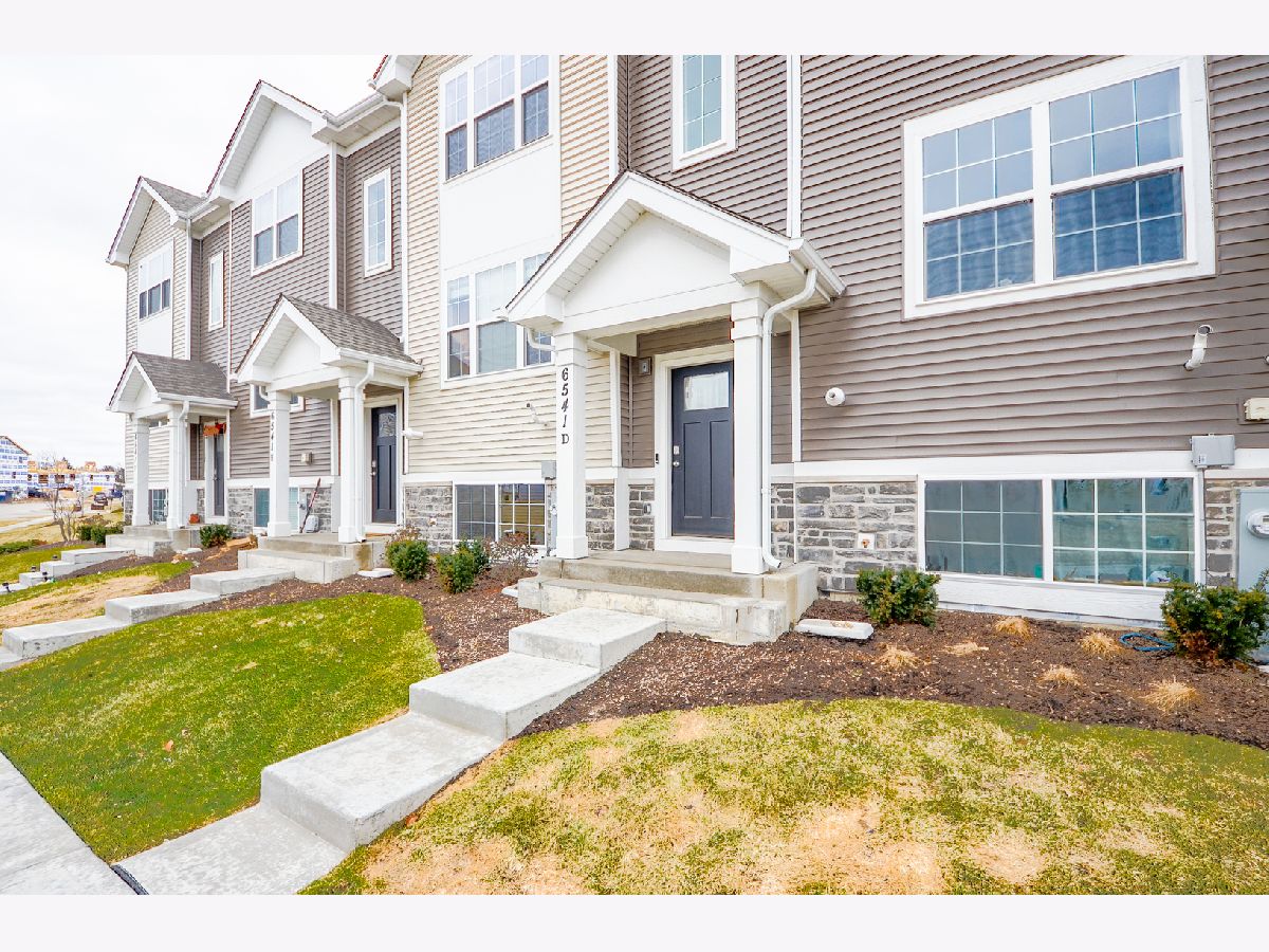  For Sale Wonder Lake Illinois, 6541 Linden Trail