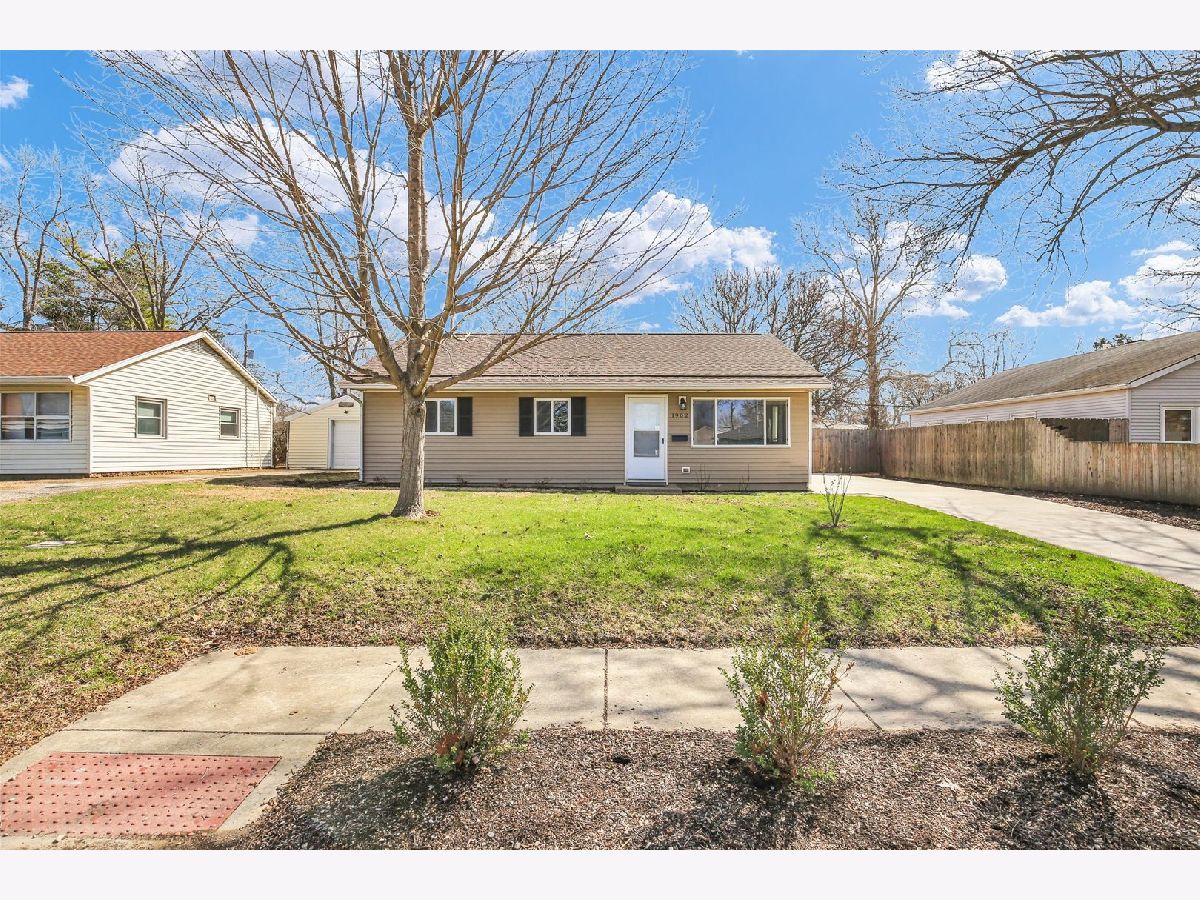  For Sale Champaign Illinois, 1902 Garden Hills Drive