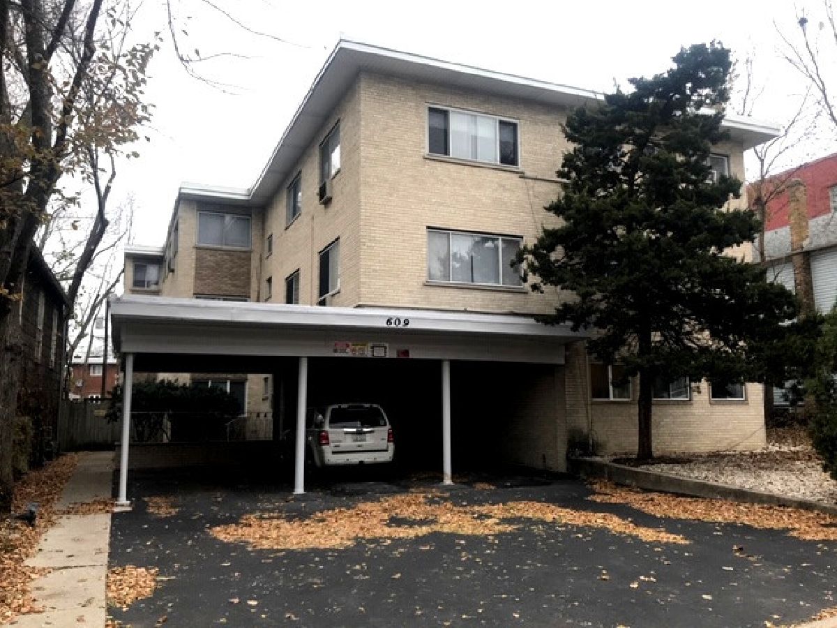  Rented Evanston Illinois, 609 Oakton