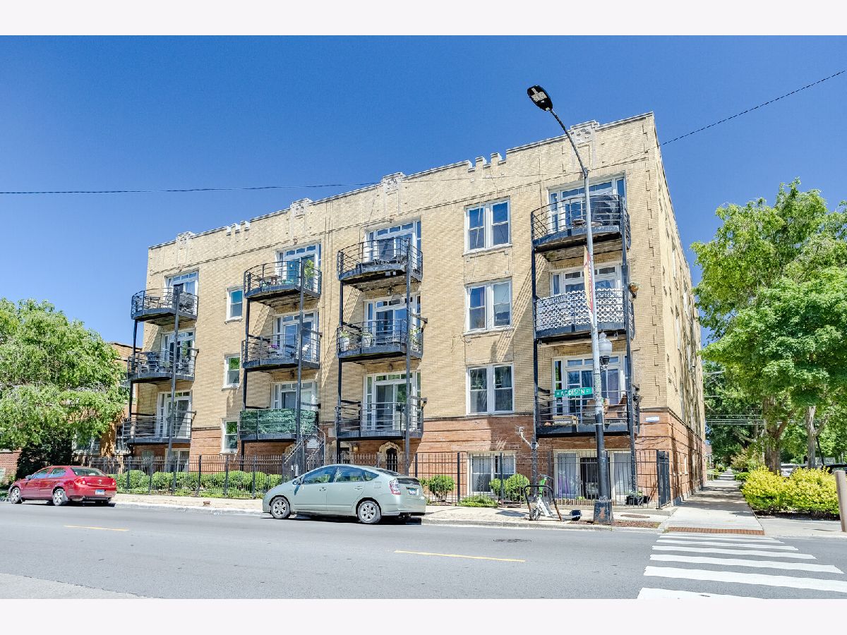  Rented Chicago Illinois, 3100 Addison