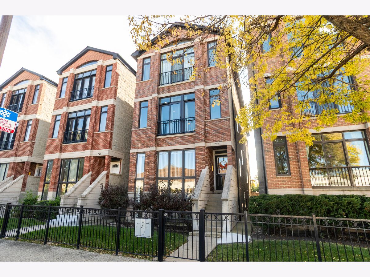  For Sale Chicago Illinois, 7151 Irving Park Road