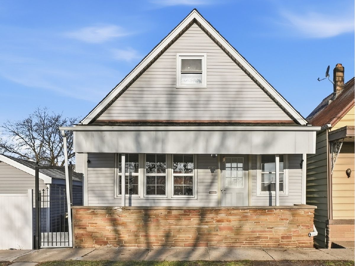  For Sale Chicago Illinois, 10046 Commercial Avenue