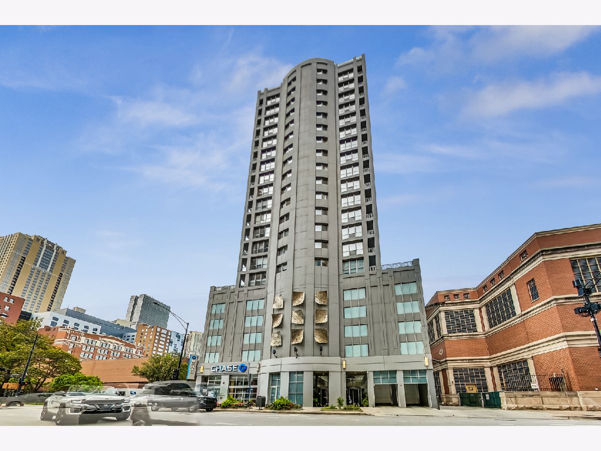 Condominiums Sold Farallon Chicago Illinois, 600 Dearborn