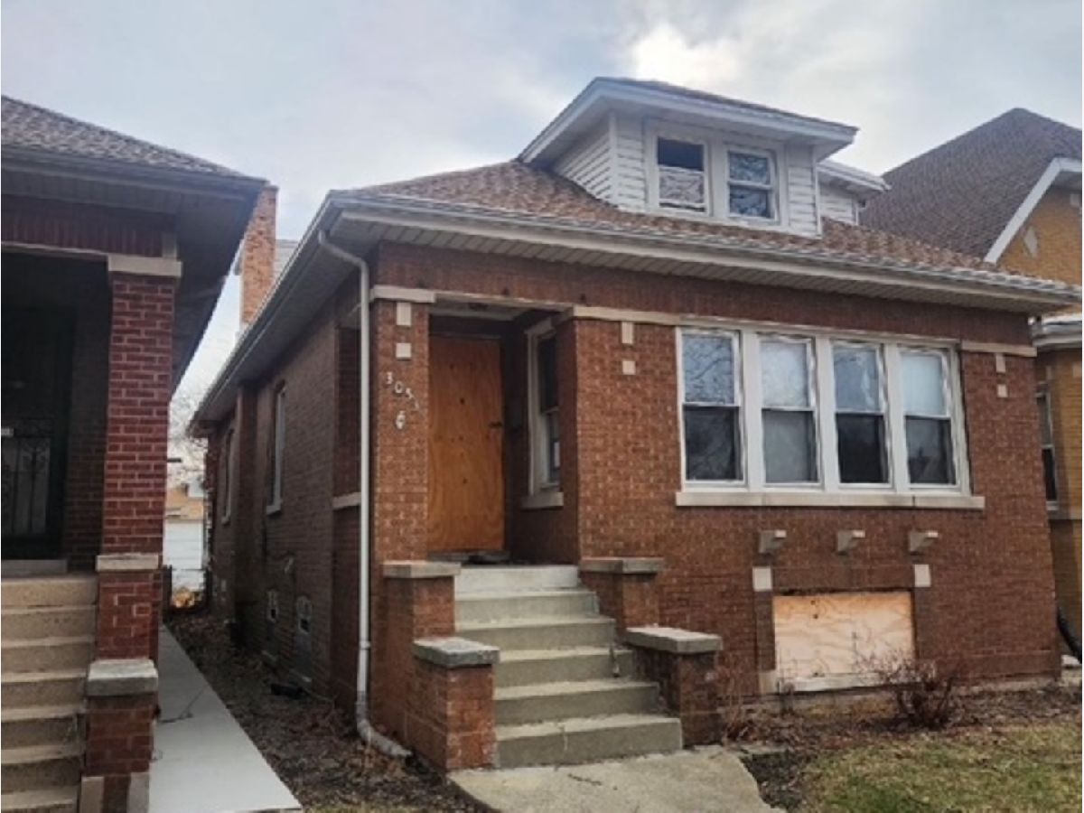  For Sale Chicago Illinois, 3053 Kenneth Avenue