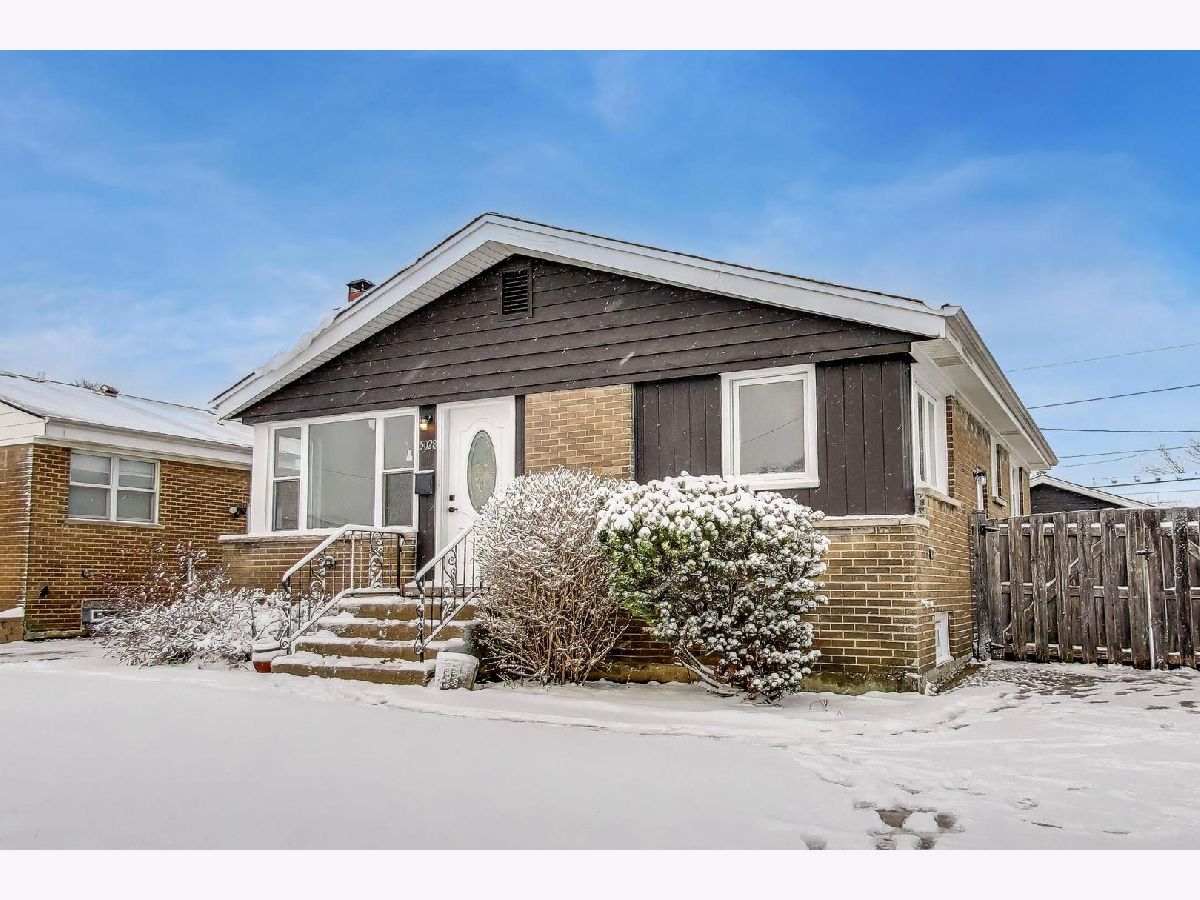  Rented Norridge Illinois, 5028 Oneida