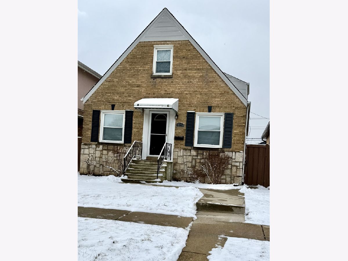  For Sale Chicago Illinois, 3750 Pioneer Avenue