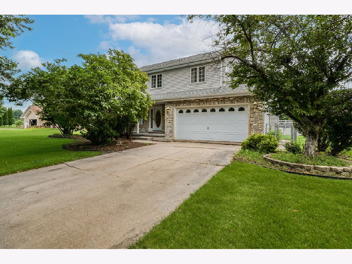  For Sale Romeoville Illinois, 611 Flambeau Court