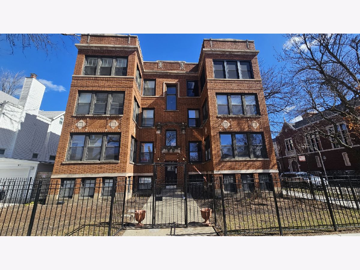  For Sale Chicago Illinois, 6701 Bosworth Avenue
