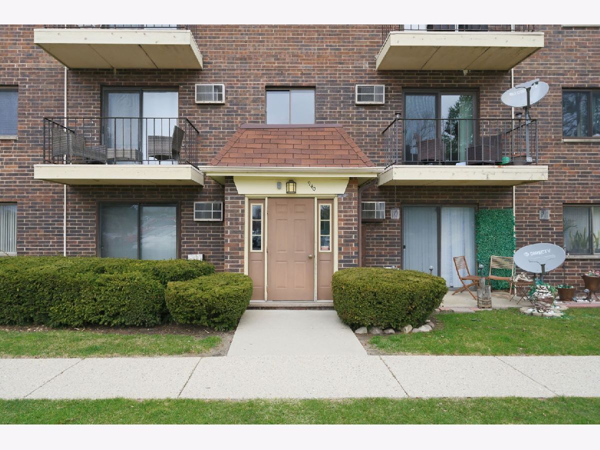 Condominiums For Sale Kings Point Condos Addison Illinois, 940 Rohlwing Road