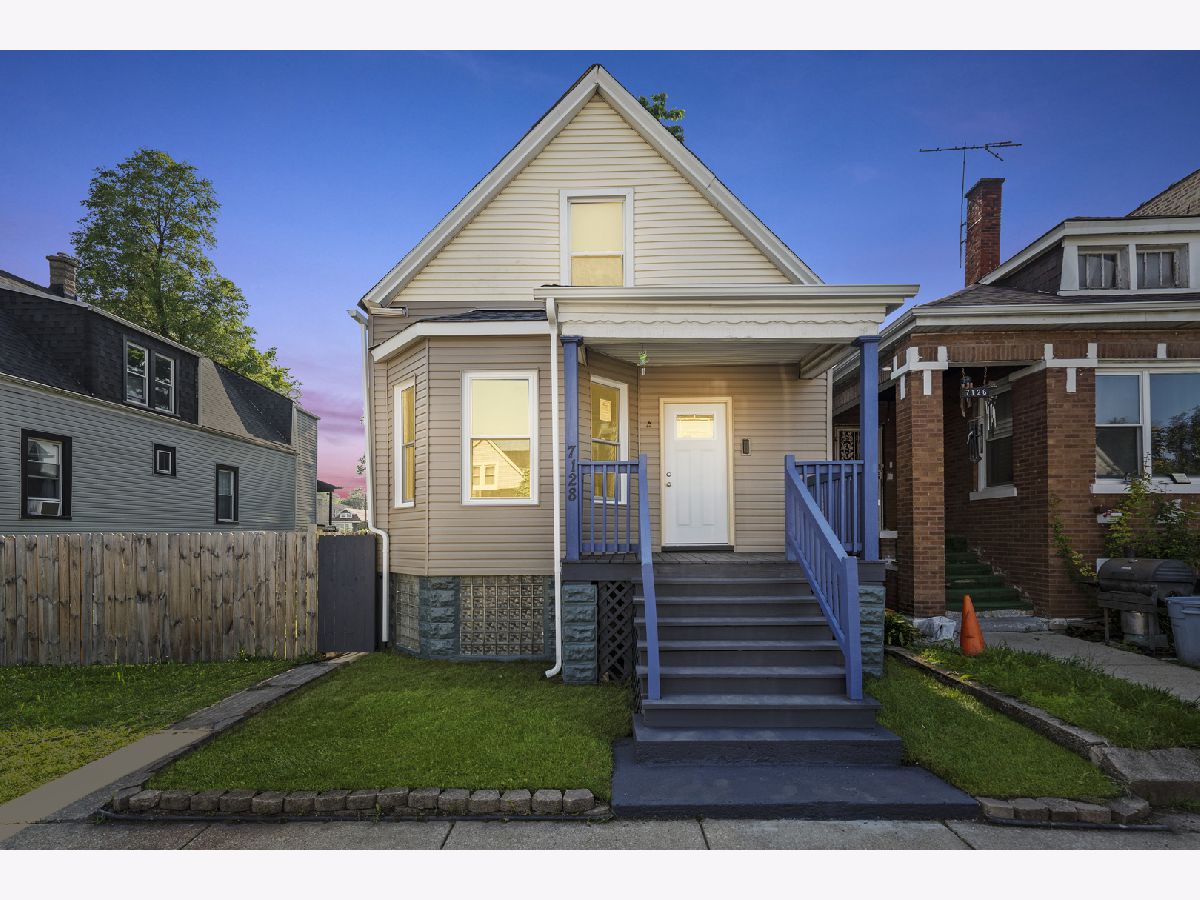  For Sale Chicago Illinois, 7128 May Street