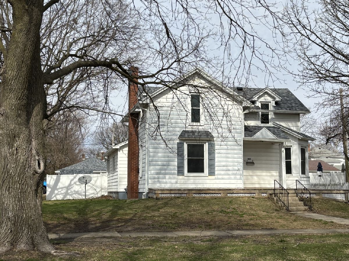  For Sale Paxton Illinois, 359 Orleans Street