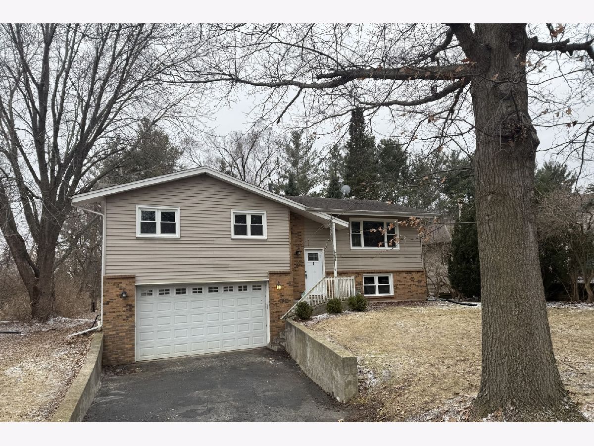  Rented Poplar Grove Illinois, 117 Liverpool