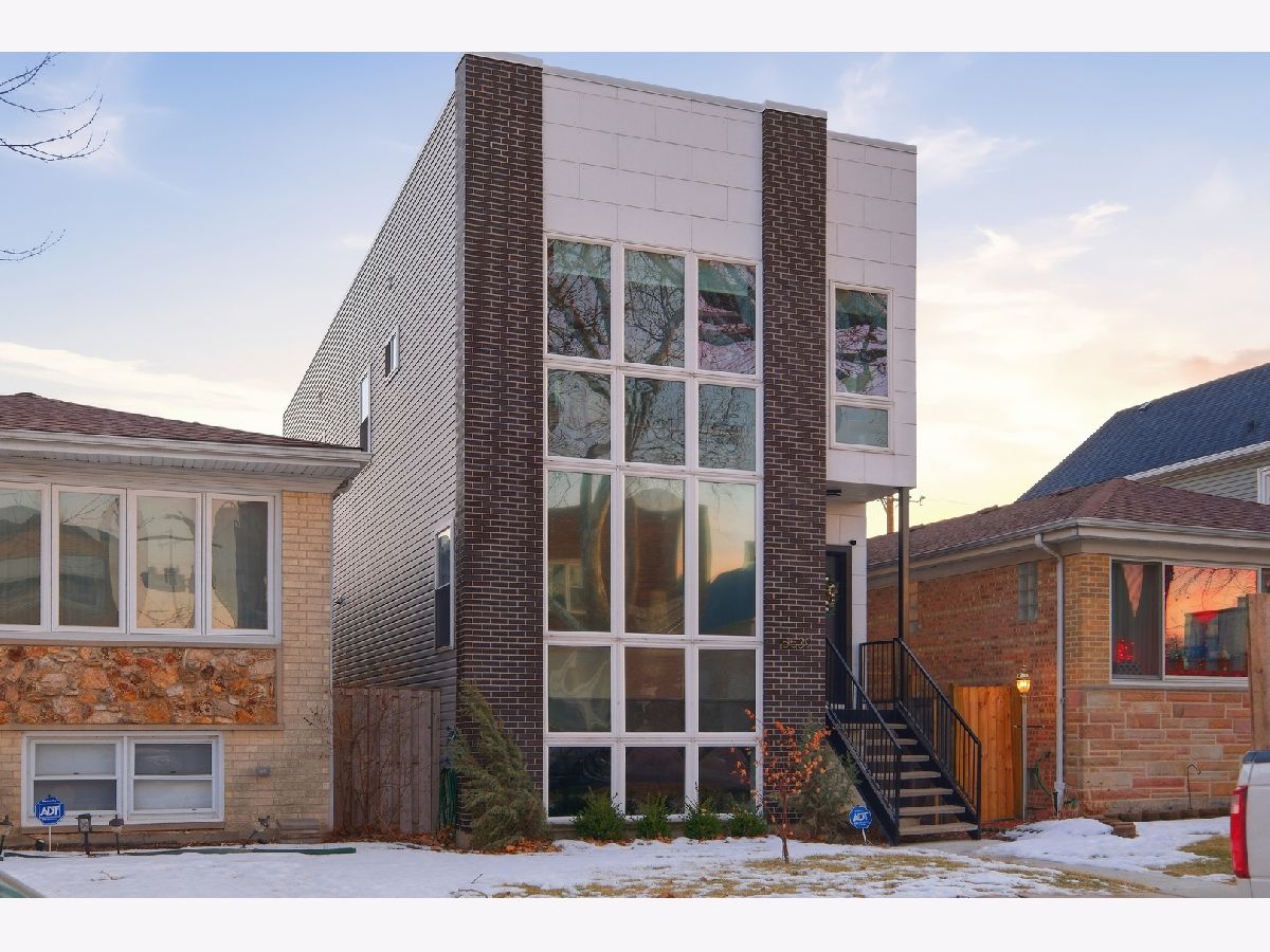  For Sale Chicago Illinois, 5539 Drummond Place