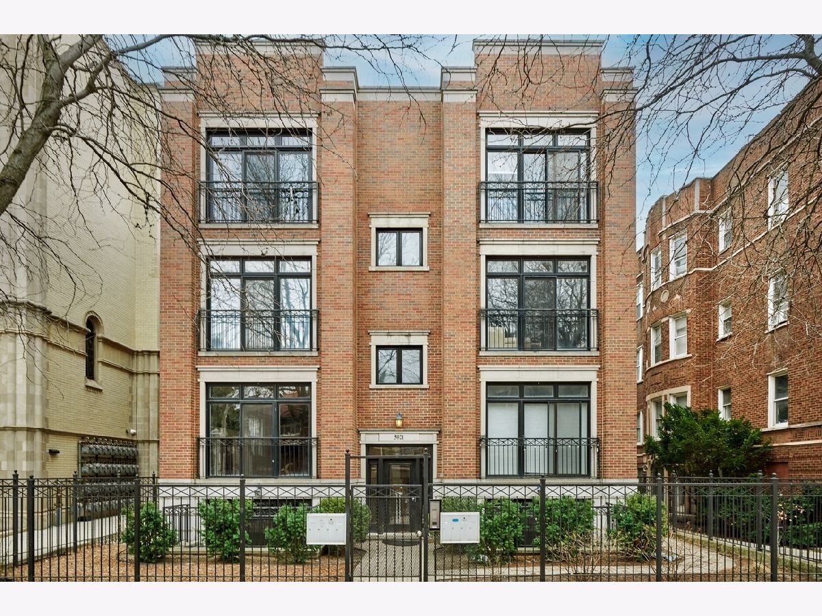  For Sale Chicago Illinois, 5021 Kenmore Avenue