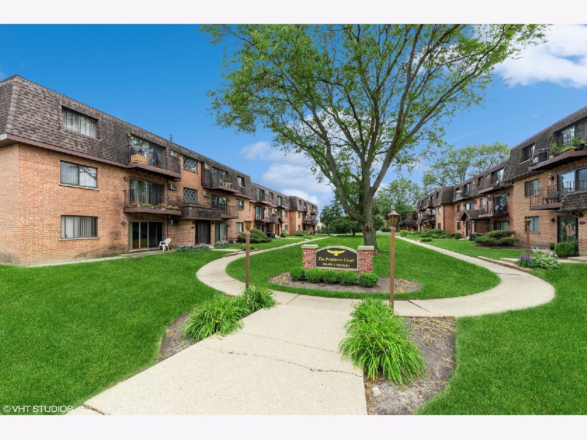  For Rent Arlington Heights Illinois, 909 Mckinley