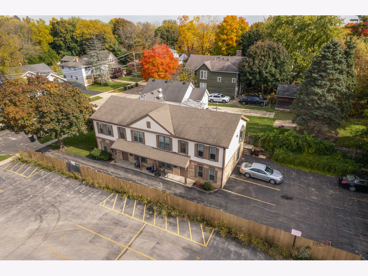  Rented Libertyville Illinois, 131 Newberry