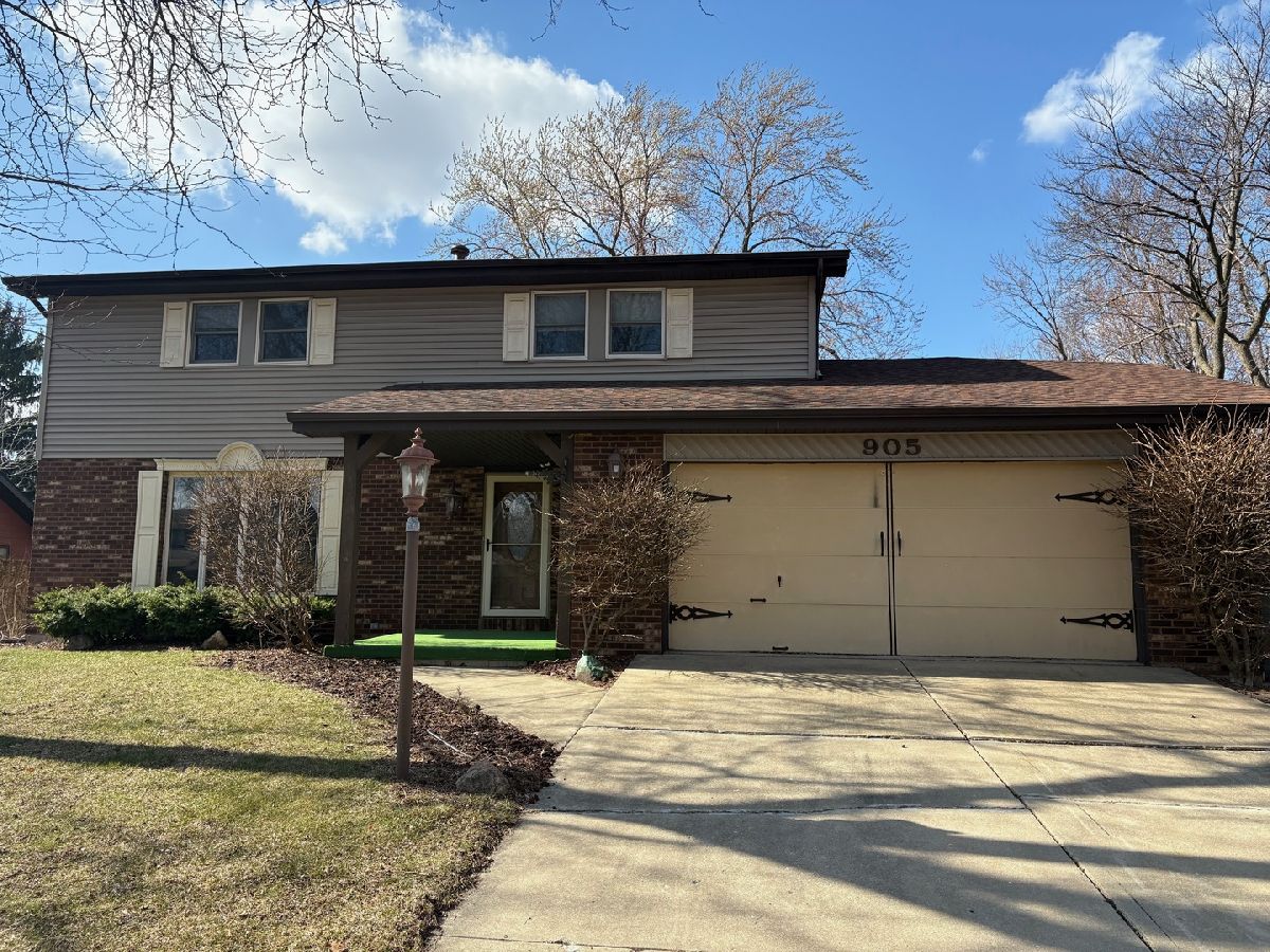  For Sale Shorewood Illinois, 905 Raven Road