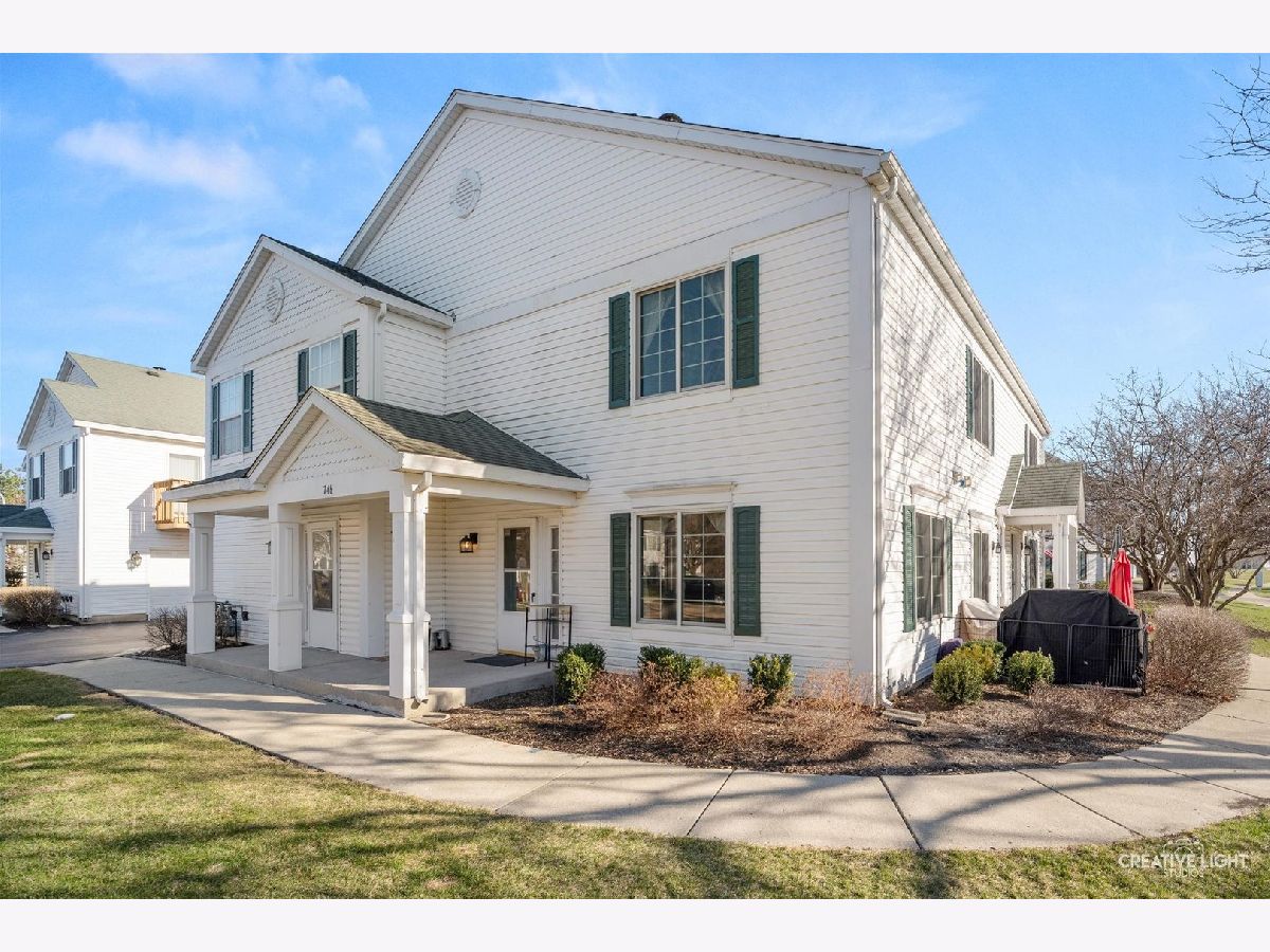 Homes & Townhomes & Condos For Sale Heartland Meadows South Elgin Illinois, 746 Fieldcrest Drive