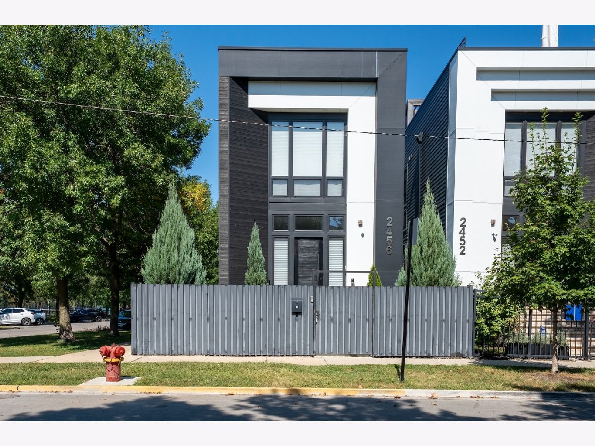  For Sale Chicago Illinois, 2456 Ohio Street