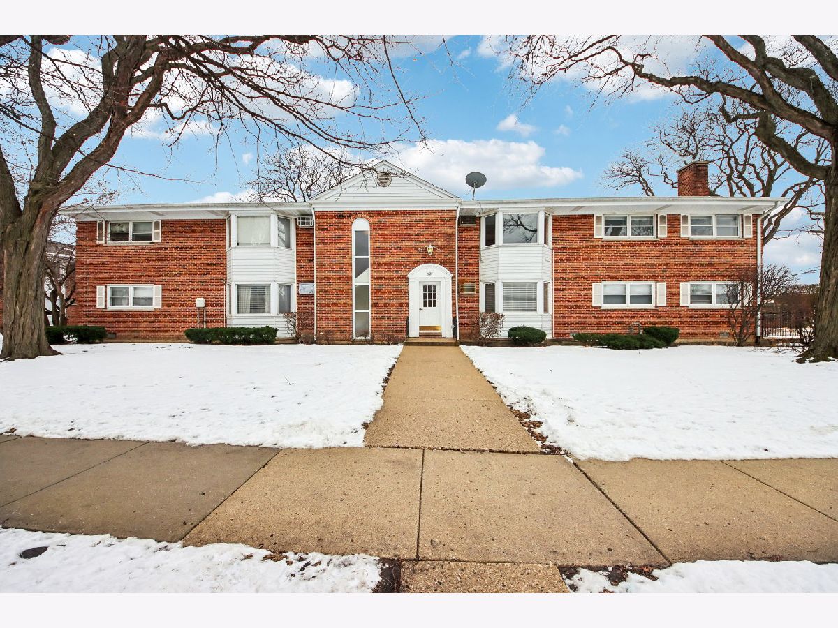  For Sale Arlington Heights Illinois, 527 Eastman Street