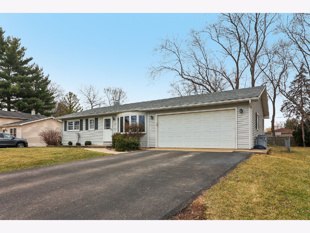 For Sale Lindenhurst Illinois, 1903 Hazelwood Drive