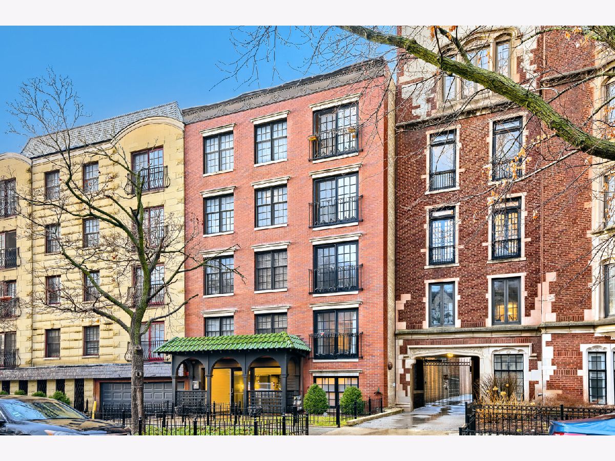  Rented Chicago Illinois, 512 Barry