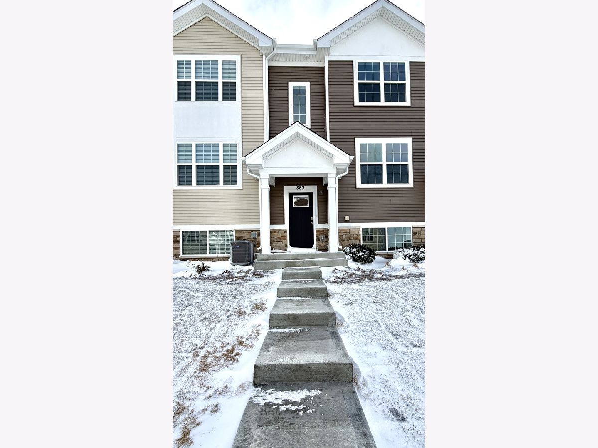  For Rent Hampshire Illinois, 863 Briar Glen
