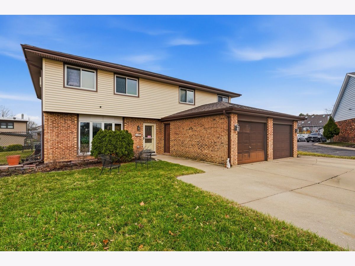  For Sale Roselle Illinois, 659 Terry Court