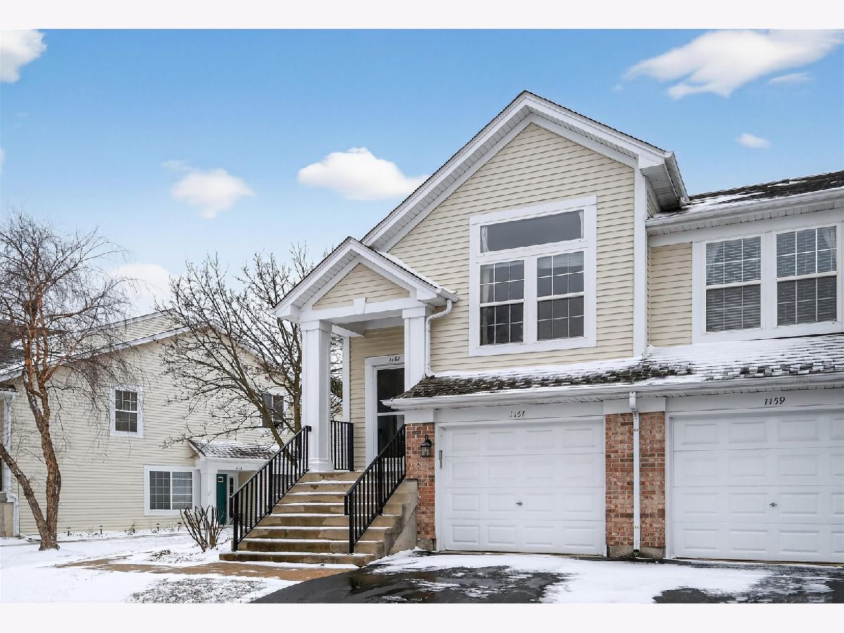 Townhomes & Condos For Rent Huntington Chase Elk Grove Village Illinois, 1161 Hawthorne