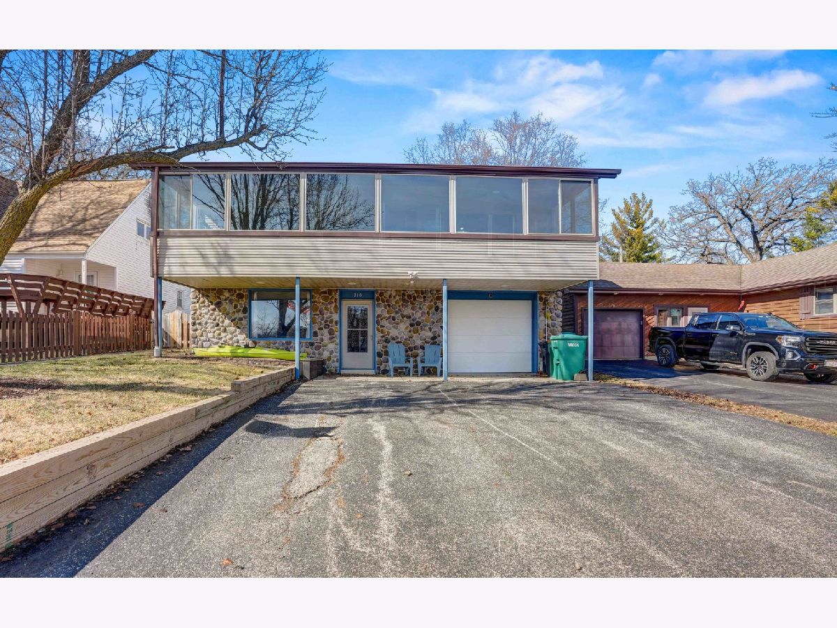  For Sale Ingleside Illinois, 310 Mastodon Drive