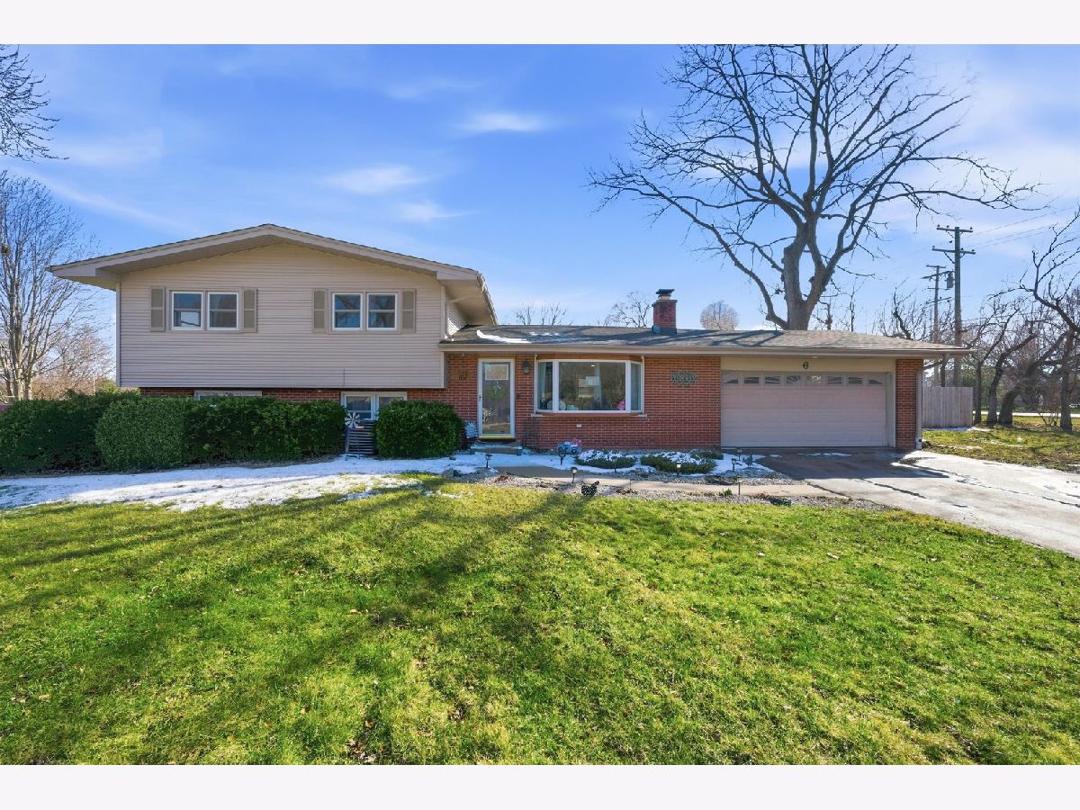  For Sale Oswego Illinois, 6 Anchor Drive