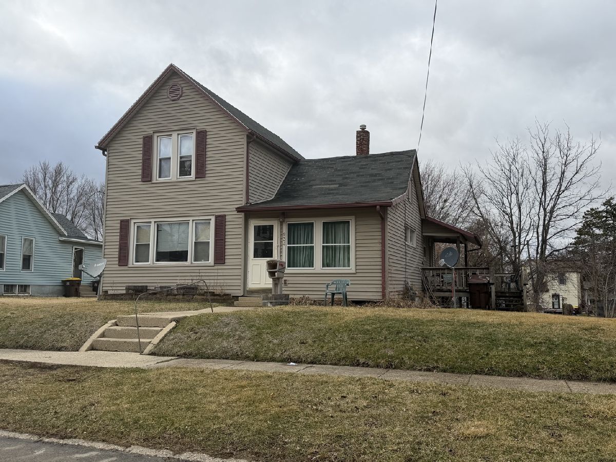  For Sale Freeport Illinois, 934 Garden Street