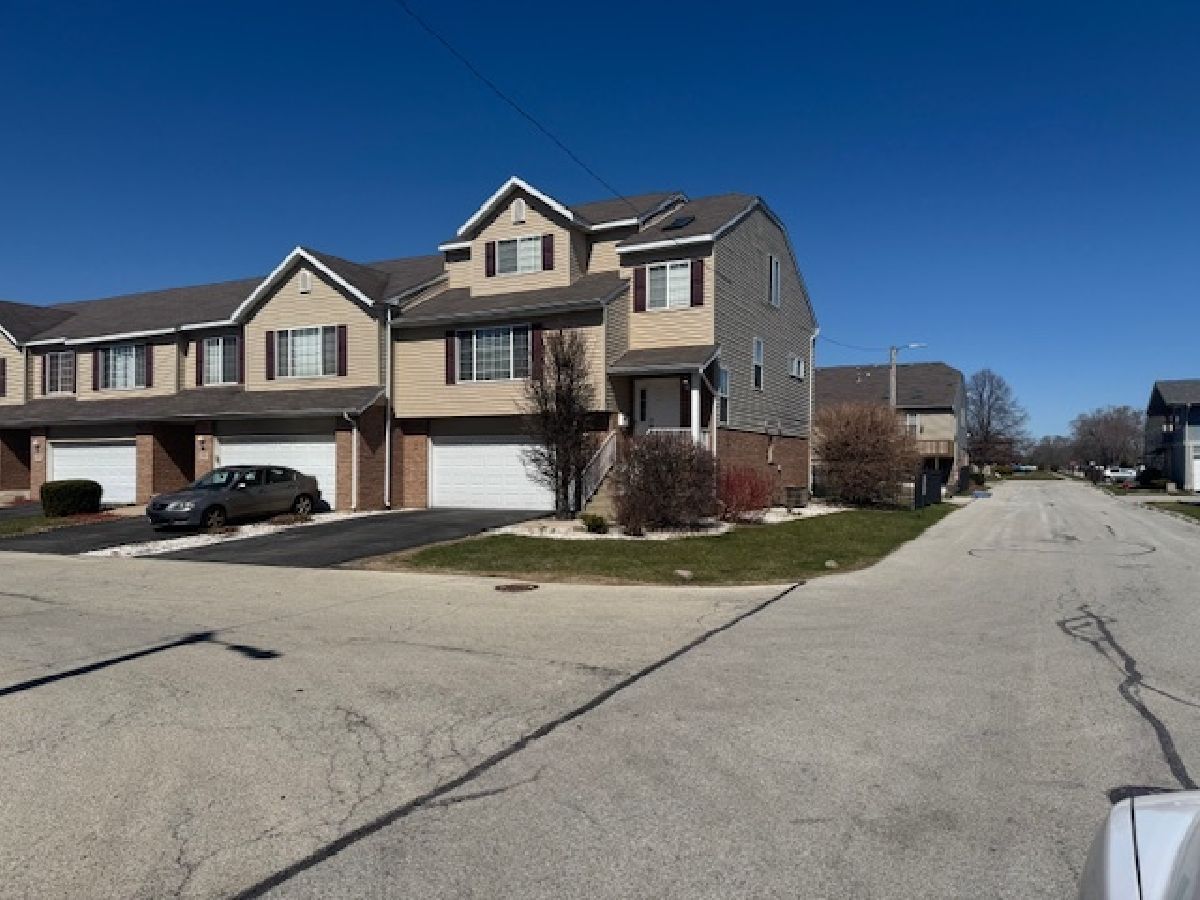  For Rent Lynwood Illinois, 2520 Cedar Glen