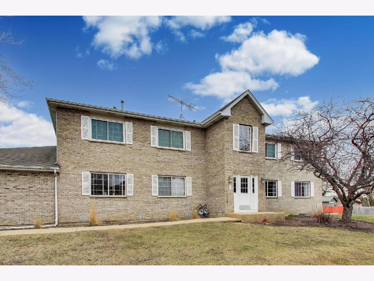 Condominiums For Sale Stonington Place South Elgin Illinois, 367 Stonington Place