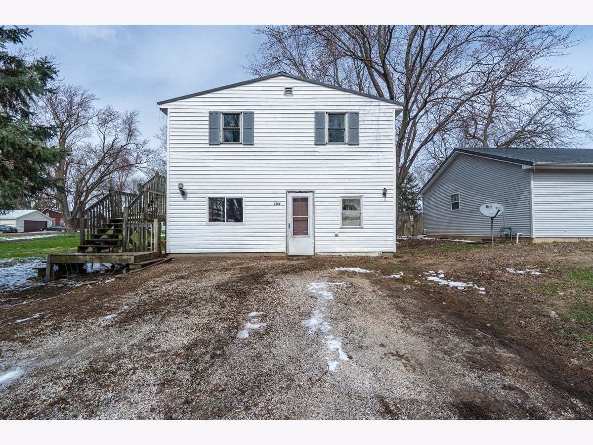  For Sale Secor Illinois, 202 Jones Street