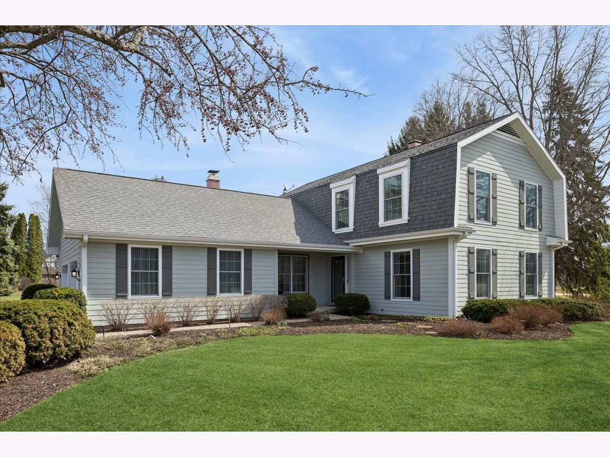 Homes For Sale The Springs Crystal Lake Illinois, 6136 Hidden Oak Drive