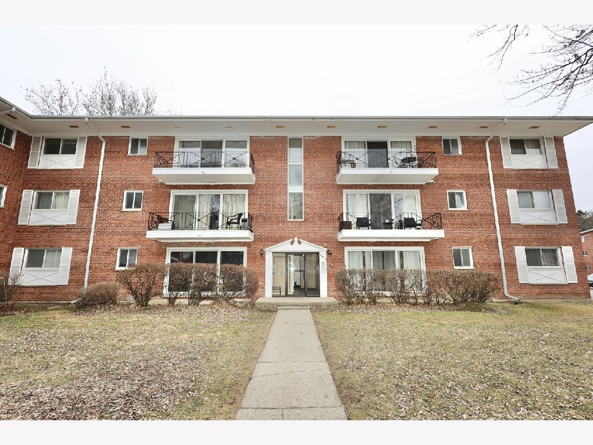  For Sale Skokie Illinois, 10111 Old Orchard Court