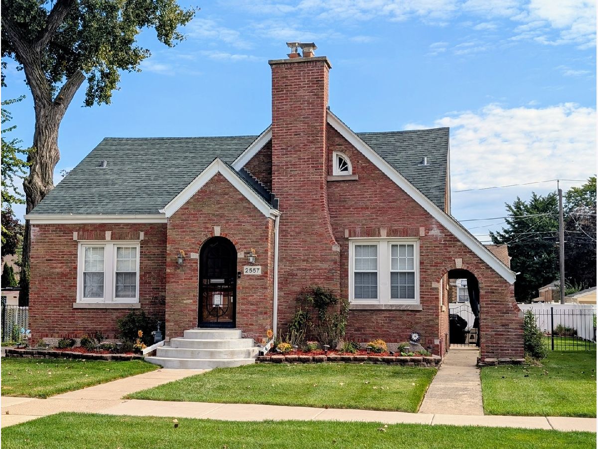  For Sale River Grove Illinois, 2557 Oak Street