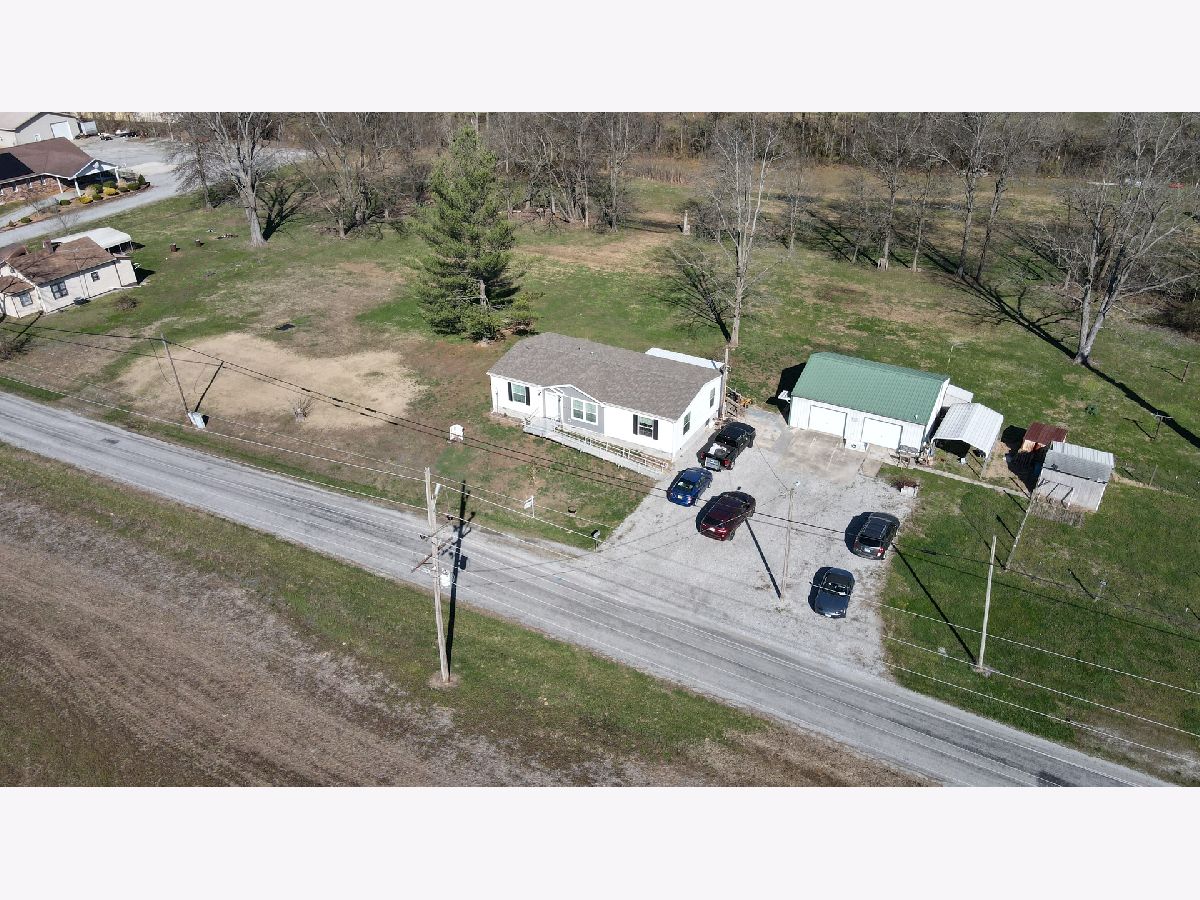  For Sale West Frankfort Illinois, 2360 Taylor Road