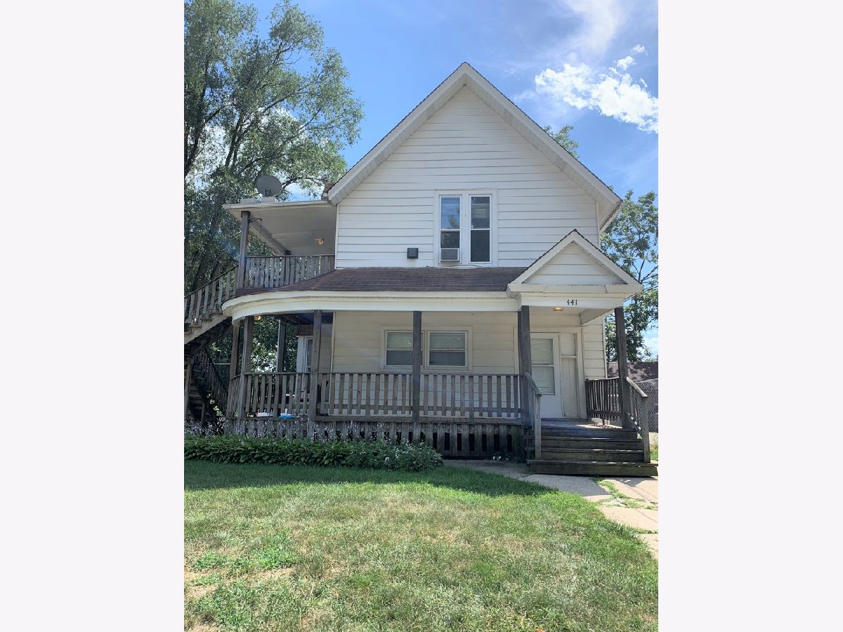  Rented Elgin Illinois, 441 Addison