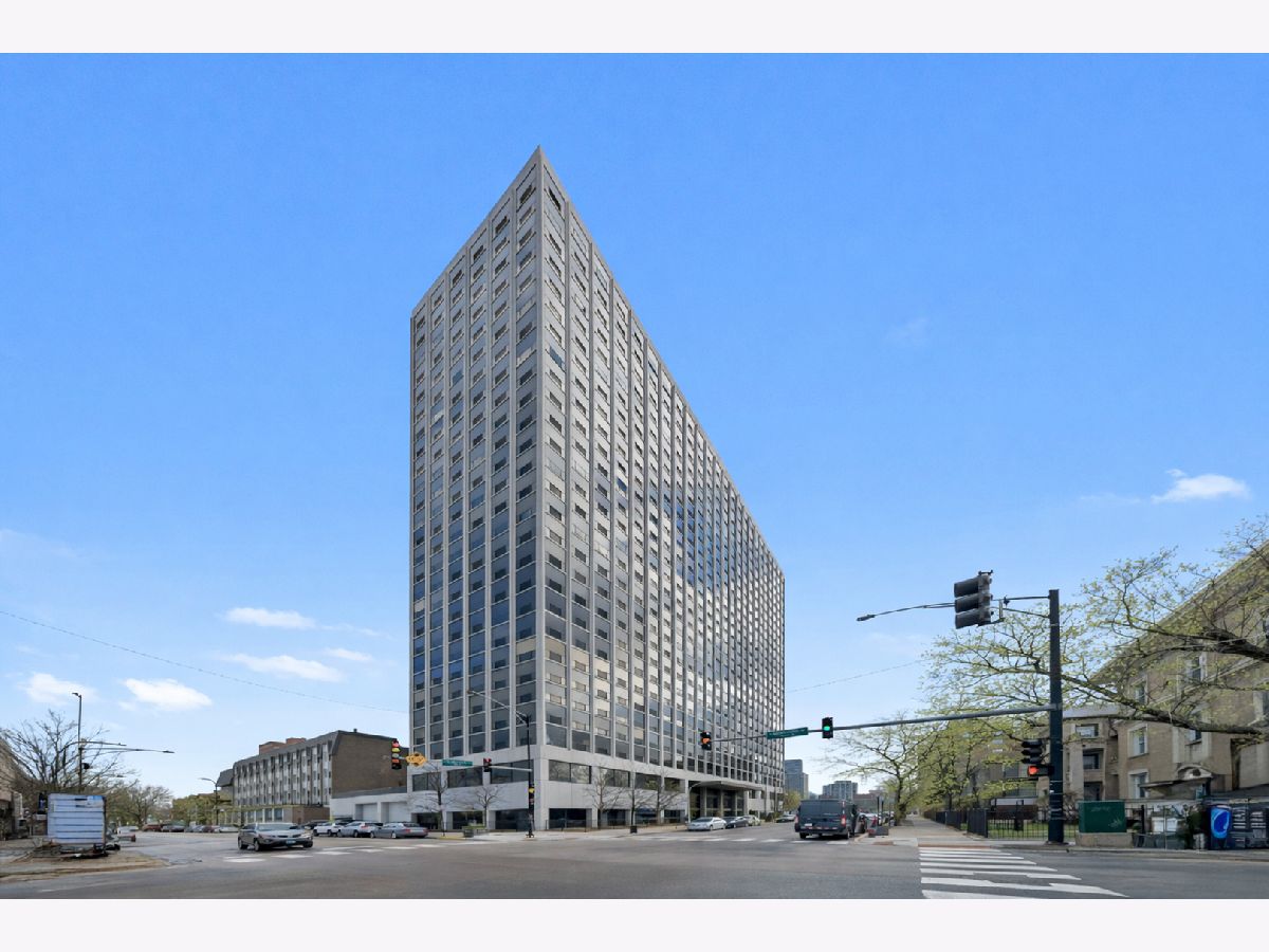 Condominiums For Sale Boardwalk Chicago Illinois, 4343 Clarendon Avenue